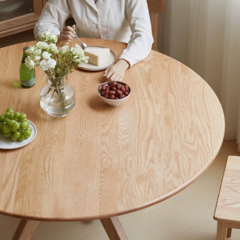 Roscoe solid oak round dining table – view 3