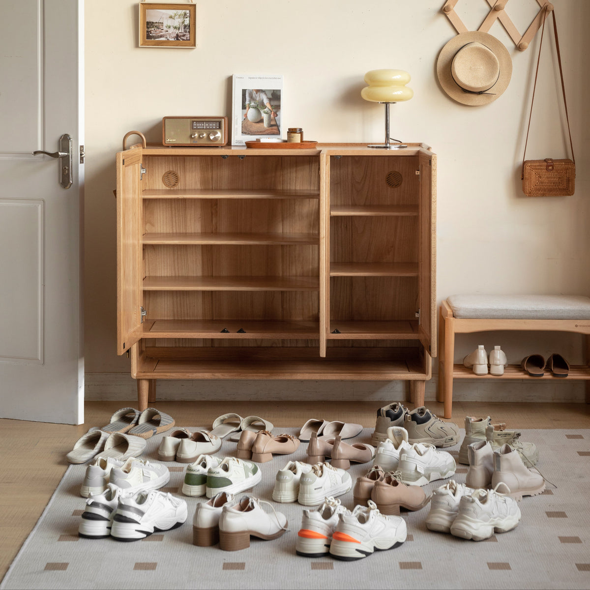 Solid American Oak 3-Door Shoe Cabinet with Open Shelf 110cm – view 4
