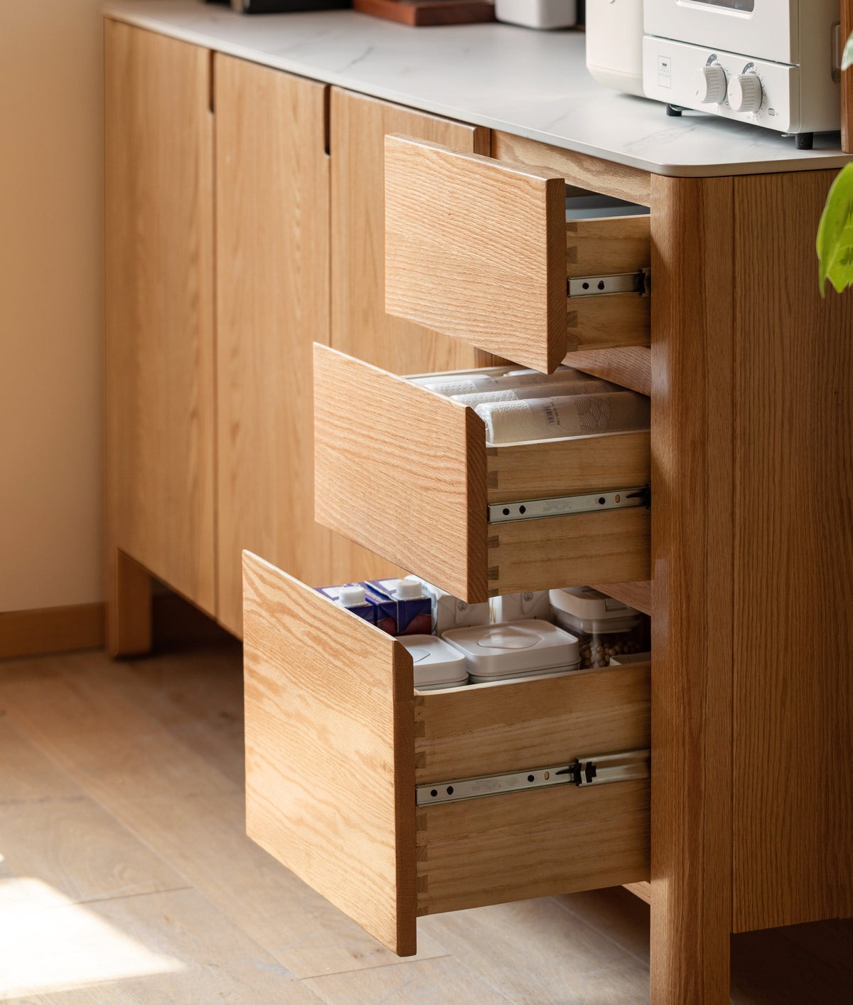 Mainn Solid American Oak Ceramic-Top Sideboard 150cm 180cm – view 5